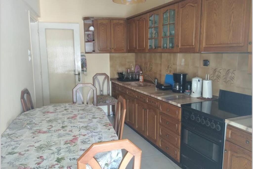 Debby'S Central Apartment Kavala Exterior foto