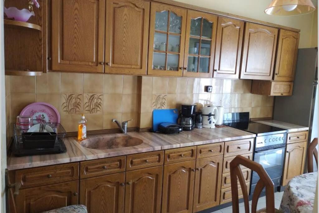 Debby'S Central Apartment Kavala Exterior foto