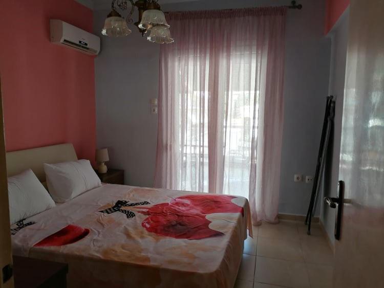 Debby'S Central Apartment Kavala Exterior foto