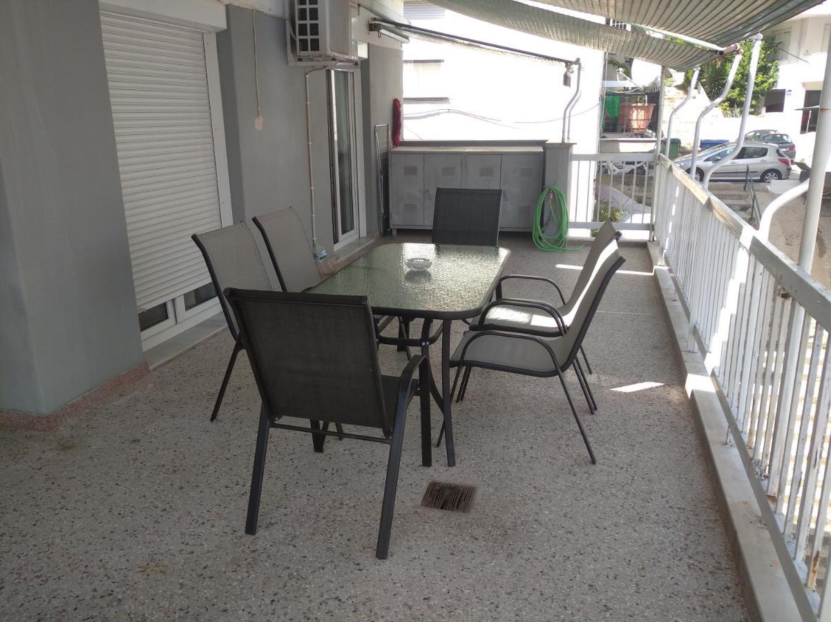 Debby'S Central Apartment Kavala Exterior foto