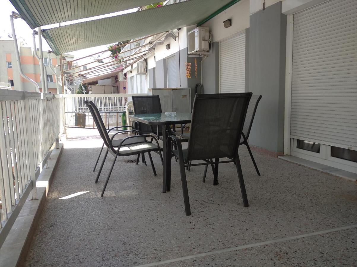 Debby'S Central Apartment Kavala Exterior foto
