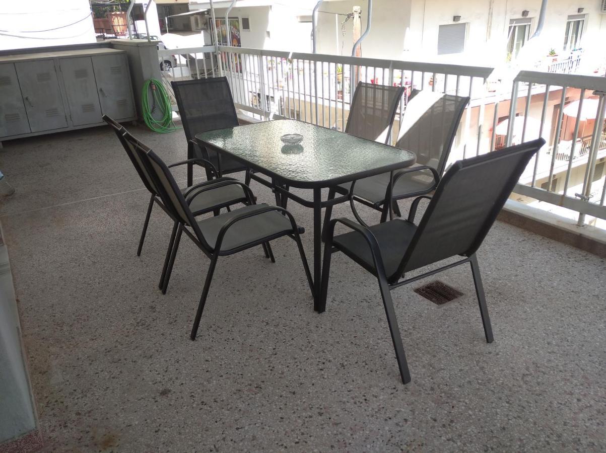 Debby'S Central Apartment Kavala Exterior foto